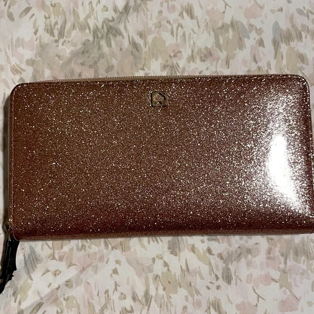 ROSE GOLD KATE SPADE ♠️ WALLET - Picture 1 of 6